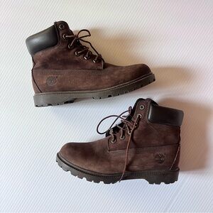 Timberland Women’s Premium Waterproof 6” brown leather boots Size 9.5